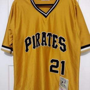 Pittsburgh Pirates Roberto Clemente jersey